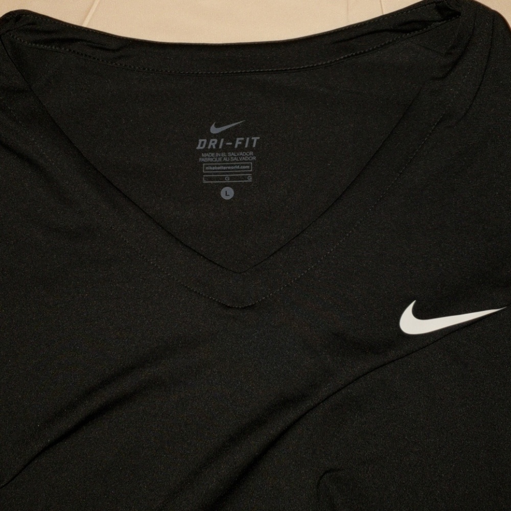 black tee - Picture 3 of 3